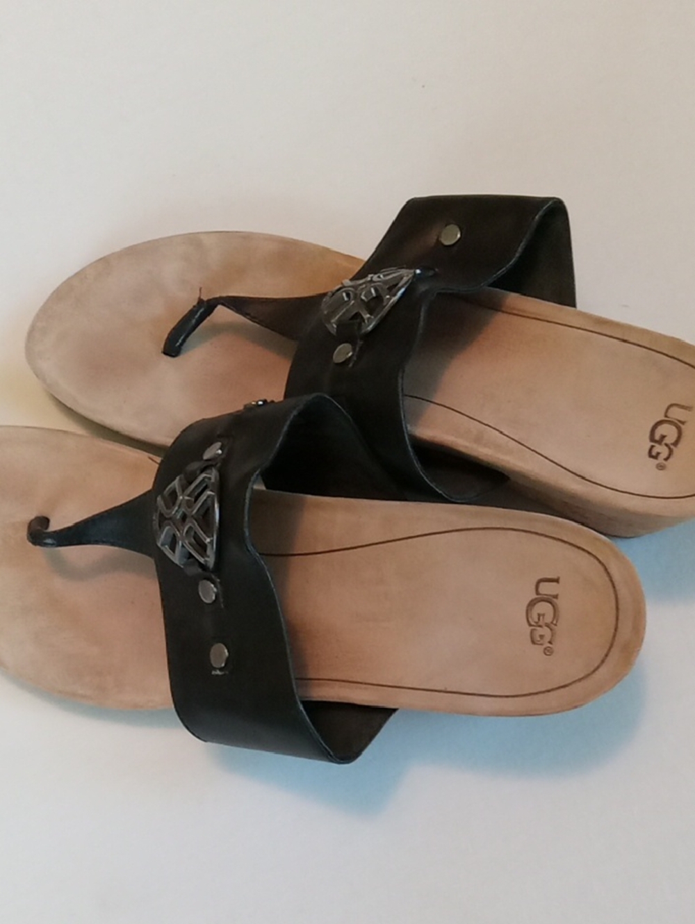 UGG - Picture 4 of 6